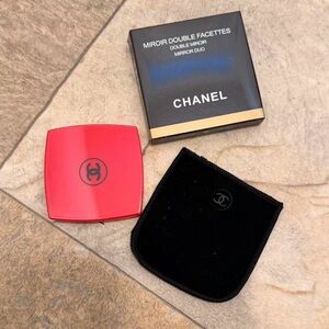 CHANEL✨❤️🖤Red Compact Mirror with Dustbag